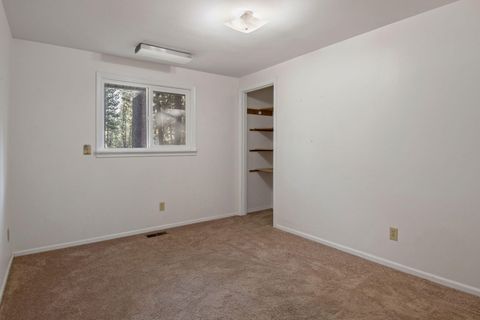 Tiny photo for 153469 Hackamore Lane, La Pine, OR 97739 (MLS # 220217478)