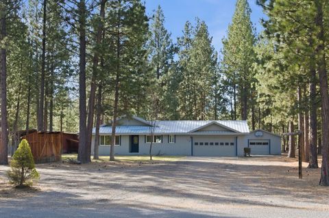 Photo of 153469 Hackamore Lane, La Pine, OR 97739 (MLS # 220217478)
