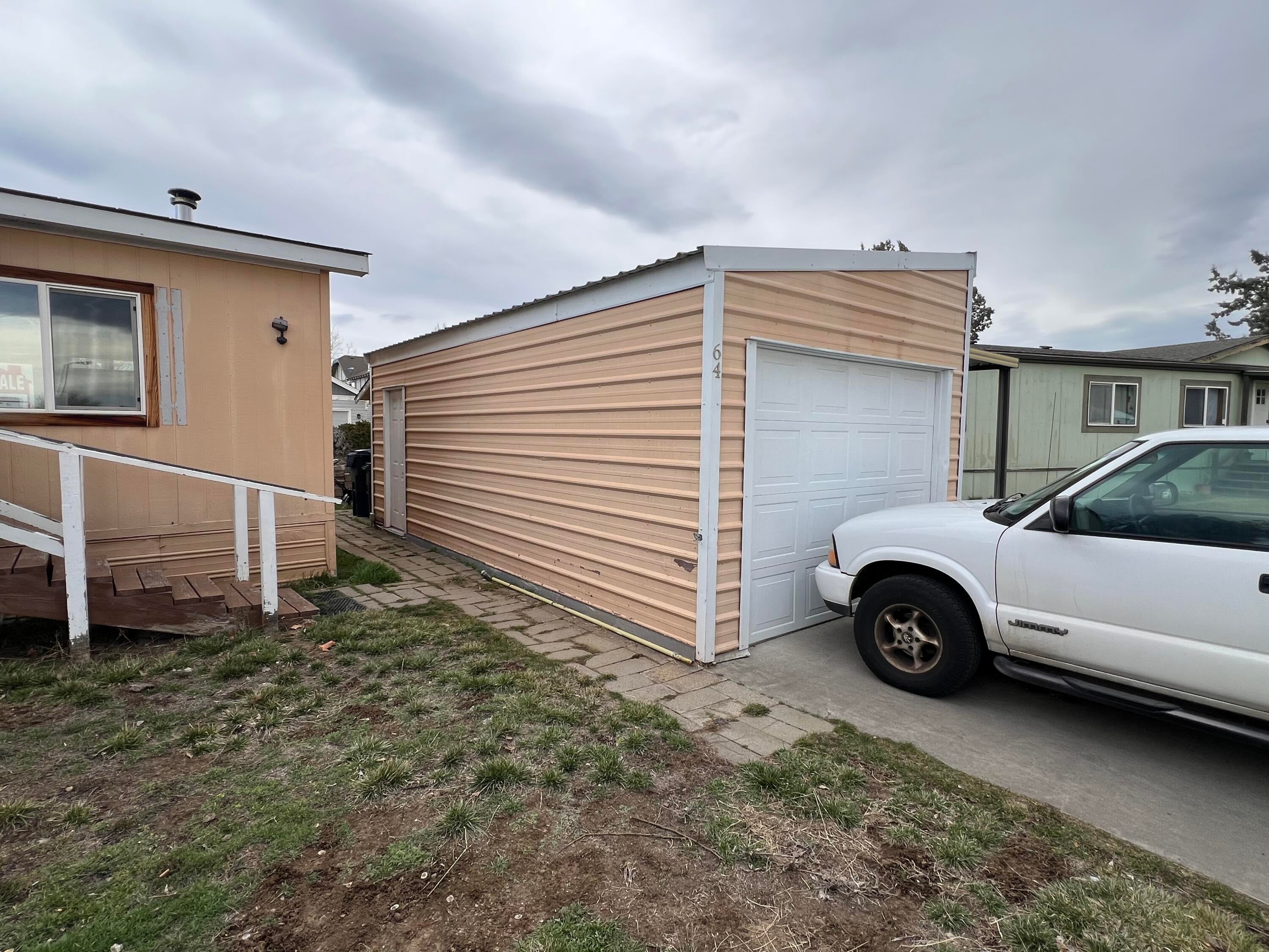 1515 NW Fir Avenue UNIT 64