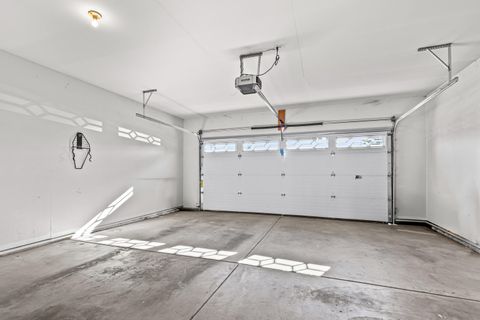 Tiny photo for 672 Shadow Wood Drive, Medford, OR 97501 (MLS # 220214898)