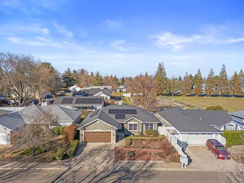 Tiny photo for 672 Shadow Wood Drive, Medford, OR 97501 (MLS # 220214898)