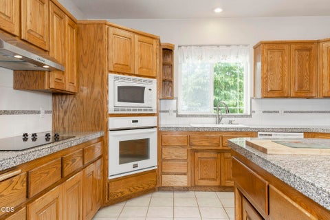 Tiny photo for 279 Ridgefield Road, Grants Pass, OR 97527 (MLS # 220224458)