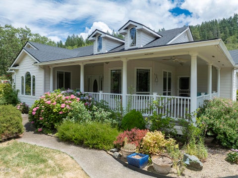 Tiny photo for 279 Ridgefield Road, Grants Pass, OR 97527 (MLS # 220224458)