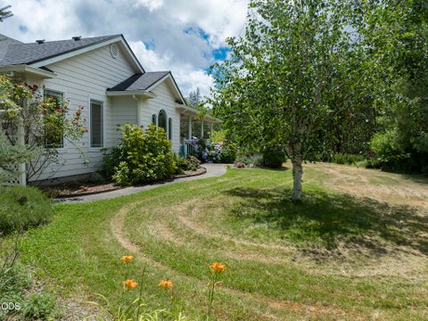 Tiny photo for 279 Ridgefield Road, Grants Pass, OR 97527 (MLS # 220224458)