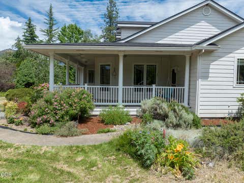 Tiny photo for 279 Ridgefield Road, Grants Pass, OR 97527 (MLS # 220224458)