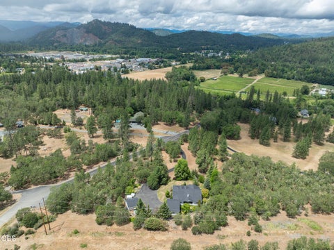 Tiny photo for 279 Ridgefield Road, Grants Pass, OR 97527 (MLS # 220224458)