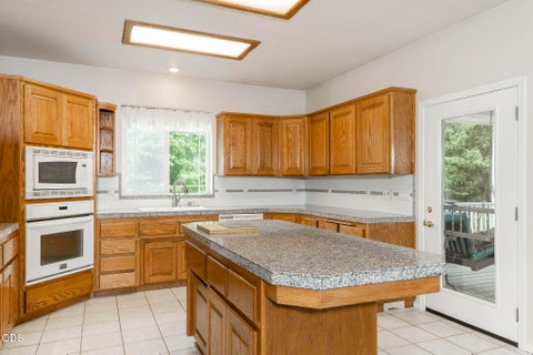 Tiny photo for 279 Ridgefield Road, Grants Pass, OR 97527 (MLS # 220224458)