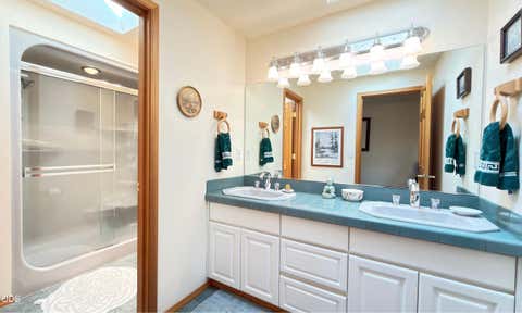 Tiny photo for 58103 Kinglet Road, Sunriver, OR 97707 (MLS # 220225572)