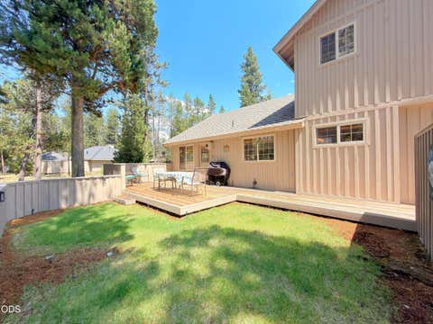 Tiny photo for 58103 Kinglet Road, Sunriver, OR 97707 (MLS # 220225572)