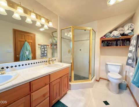 Tiny photo for 58103 Kinglet Road, Sunriver, OR 97707 (MLS # 220225572)