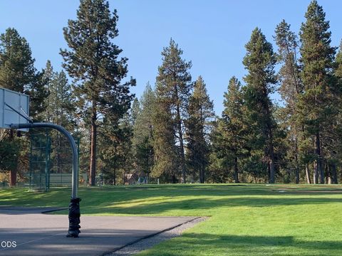 Tiny photo for 58103 Kinglet Road, Sunriver, OR 97707 (MLS # 220225572)