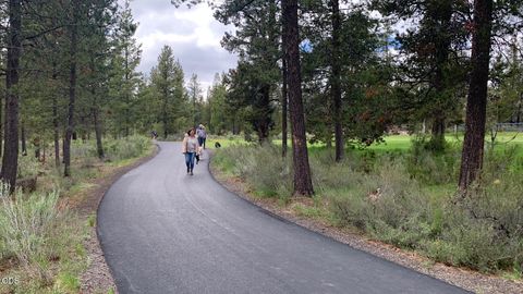 Tiny photo for 58103 Kinglet Road, Sunriver, OR 97707 (MLS # 220225572)