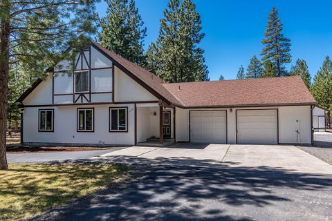 Tiny photo for 14741 N Sugar Pine Way, La Pine, OR 97739 (MLS # 220216563)