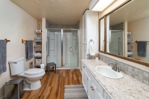 Tiny photo for 14741 N Sugar Pine Way, La Pine, OR 97739 (MLS # 220216563)