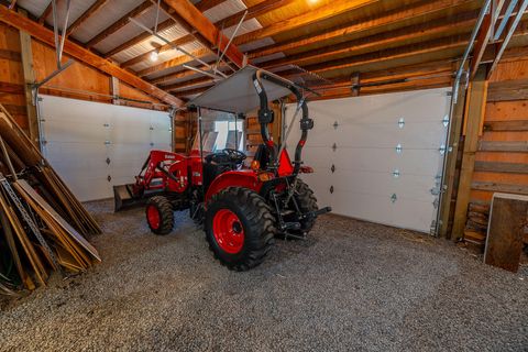 Tiny photo for 14741 N Sugar Pine Way, La Pine, OR 97739 (MLS # 220216563)