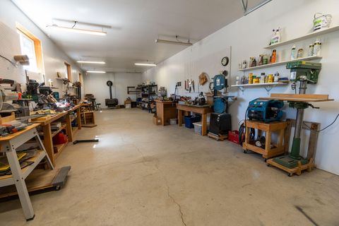 Tiny photo for 14741 N Sugar Pine Way, La Pine, OR 97739 (MLS # 220216563)