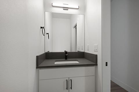 Tiny photo for 947 W Linda Avenue #29, Sisters, OR 97759 (MLS # 220210161)