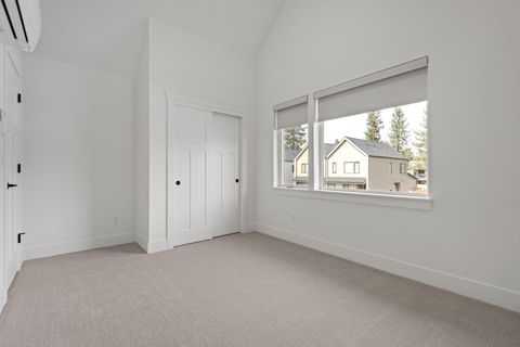 Tiny photo for 947 W Linda Avenue #29, Sisters, OR 97759 (MLS # 220210161)