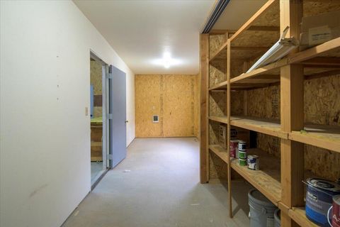 Tiny photo for 60990 Jennings Rd Road, Bend, OR 97702 (MLS # 220213579)