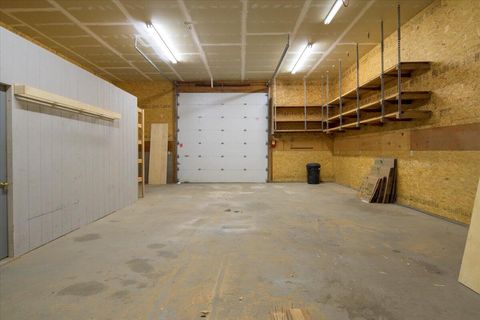 Tiny photo for 60990 Jennings Rd Road, Bend, OR 97702 (MLS # 220213579)