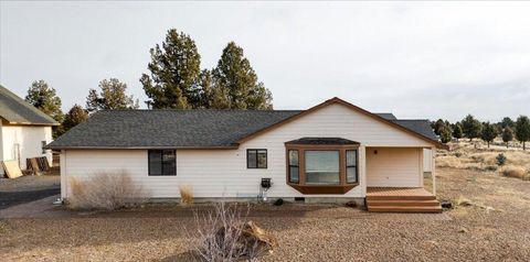 Tiny photo for 60990 Jennings Rd Road, Bend, OR 97702 (MLS # 220213579)