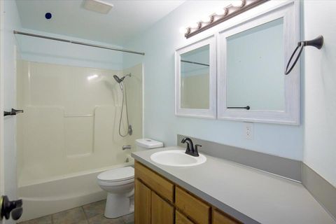 Tiny photo for 60990 Jennings Rd Road, Bend, OR 97702 (MLS # 220213579)