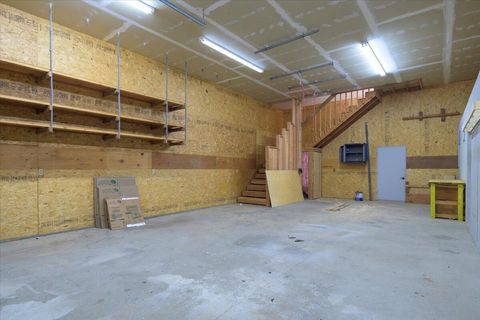 Tiny photo for 60990 Jennings Rd Road, Bend, OR 97702 (MLS # 220213579)