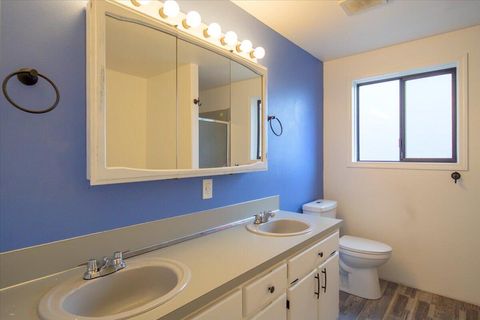 Tiny photo for 60990 Jennings Rd Road, Bend, OR 97702 (MLS # 220213579)