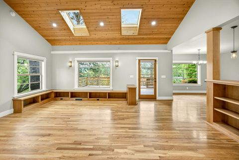 Tiny photo for 301 Hillcrest Street, Ashland, OR 97520 (MLS # 220219338)