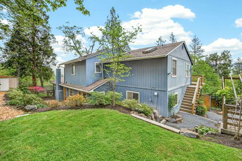 Tiny photo for 301 Hillcrest Street, Ashland, OR 97520 (MLS # 220219338)