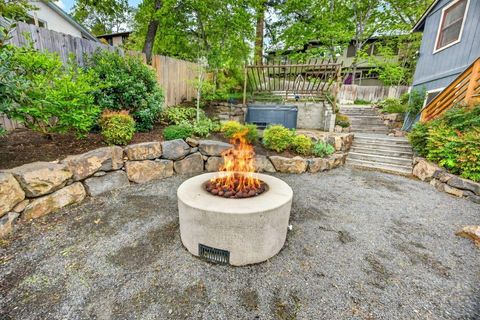 Tiny photo for 301 Hillcrest Street, Ashland, OR 97520 (MLS # 220219338)