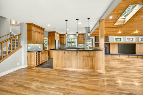 Tiny photo for 301 Hillcrest Street, Ashland, OR 97520 (MLS # 220219338)