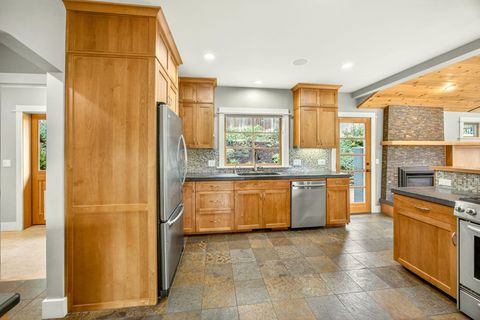 Tiny photo for 301 Hillcrest Street, Ashland, OR 97520 (MLS # 220219338)