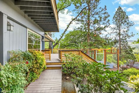 Tiny photo for 301 Hillcrest Street, Ashland, OR 97520 (MLS # 220219338)