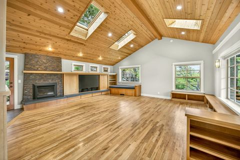 Tiny photo for 301 Hillcrest Street, Ashland, OR 97520 (MLS # 220219338)