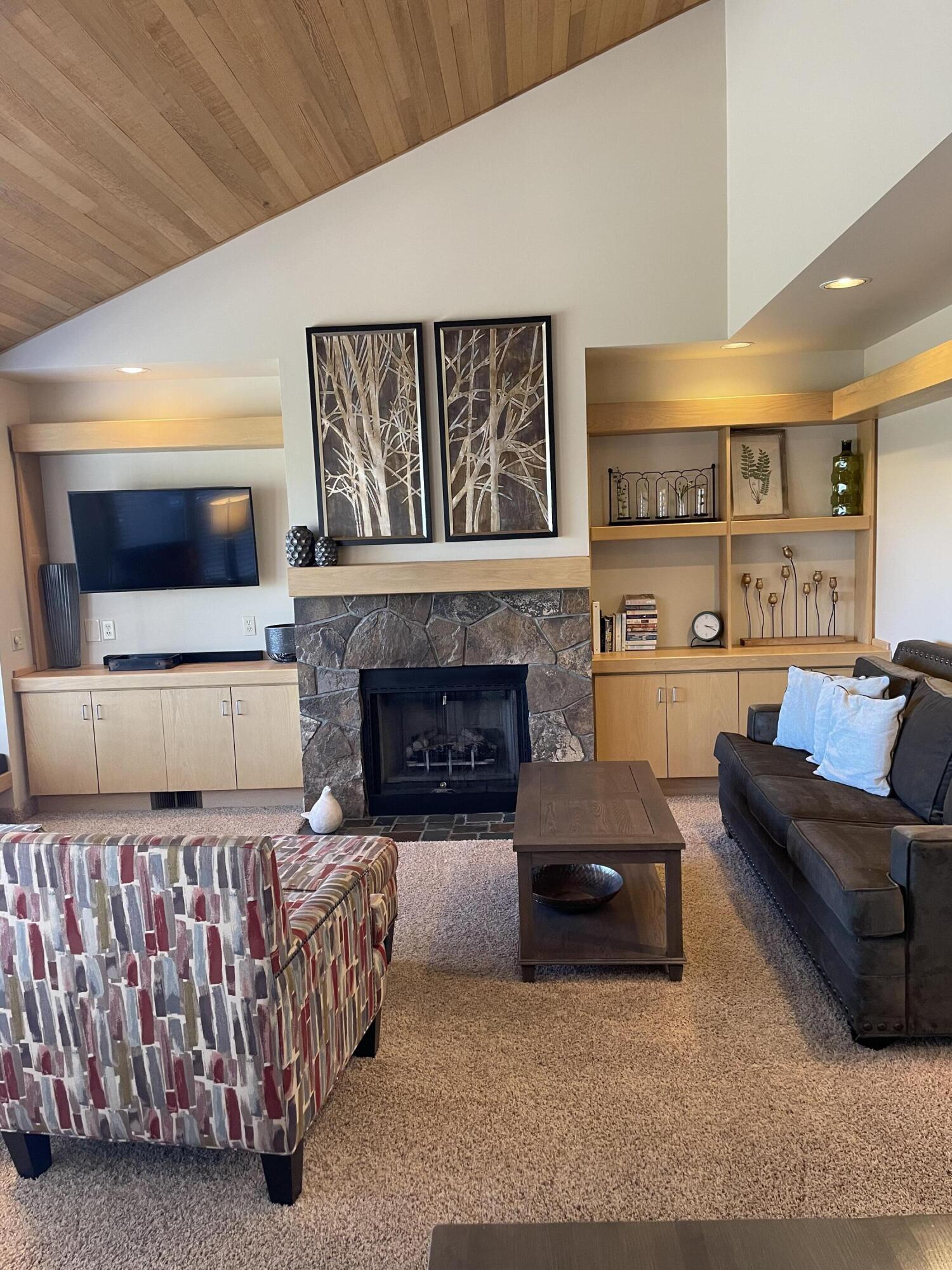 Eagle Crest - Residential