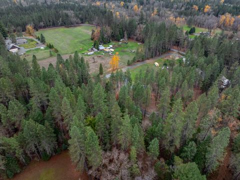 Tiny photo for 1740 Pleasant Creek Road, Rogue River, OR 97537 (MLS # 220212225)
