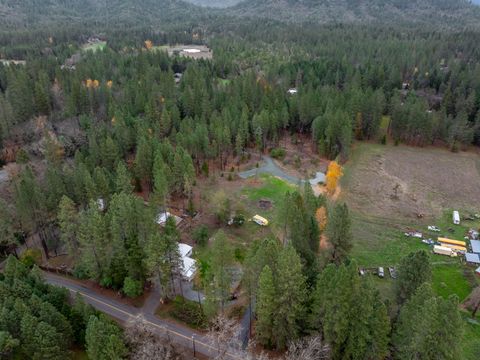 Tiny photo for 1740 Pleasant Creek Road, Rogue River, OR 97537 (MLS # 220212225)