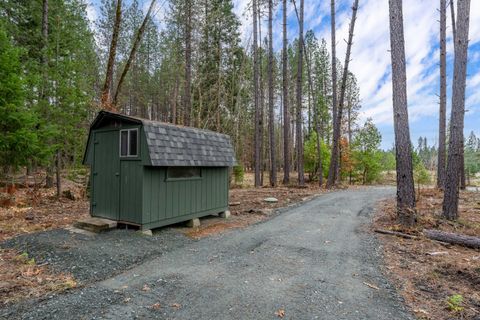 Tiny photo for 1740 Pleasant Creek Road, Rogue River, OR 97537 (MLS # 220212225)