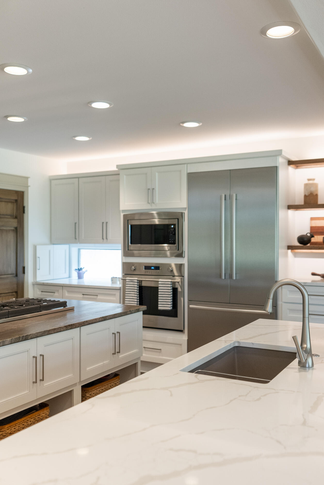 Broken Top - Residential