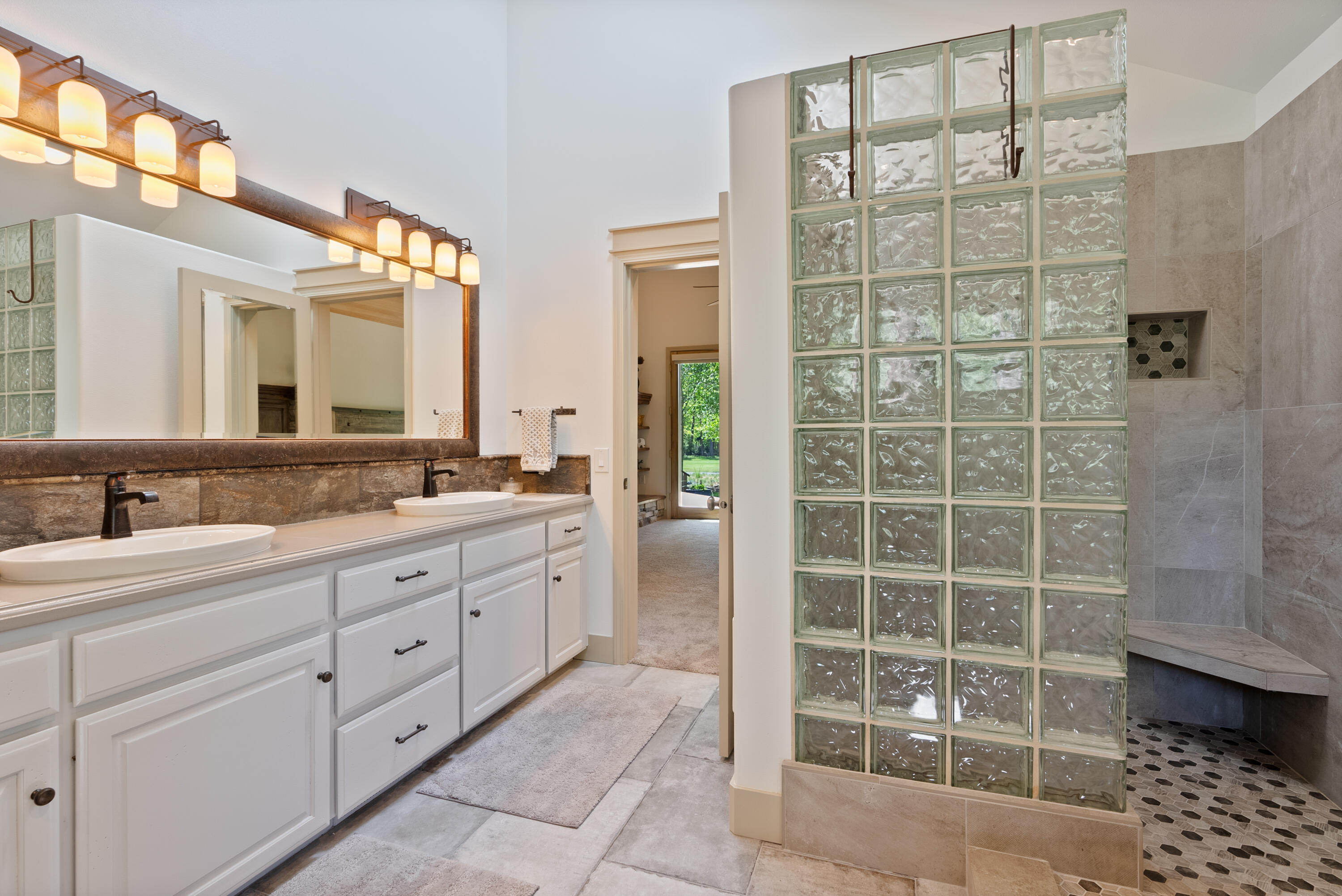 Broken Top - Residential