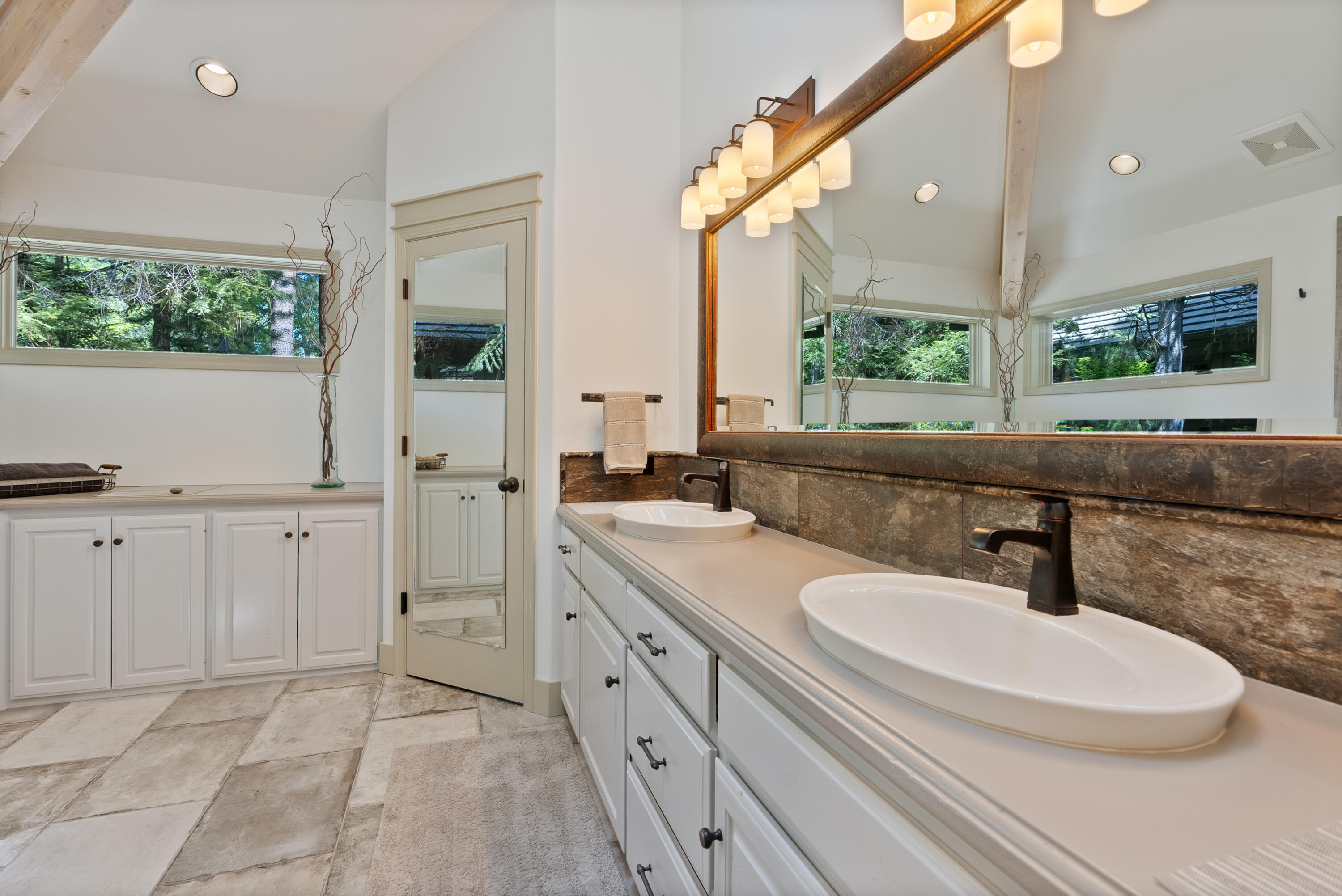 Broken Top - Residential