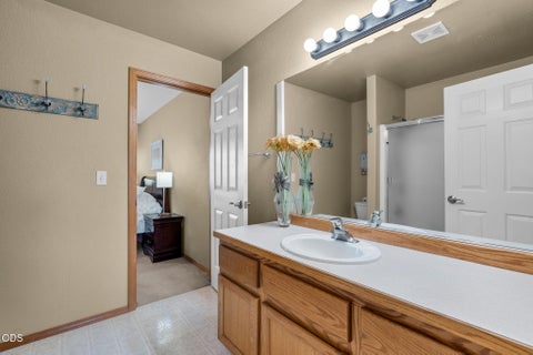 Tiny photo for 8520 Golden Pheasant Court, Redmond, OR 97756 (MLS # 220224074)