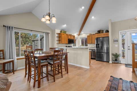 Tiny photo for 8520 Golden Pheasant Court, Redmond, OR 97756 (MLS # 220224074)