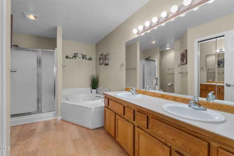 Tiny photo for 8520 Golden Pheasant Court, Redmond, OR 97756 (MLS # 220224074)