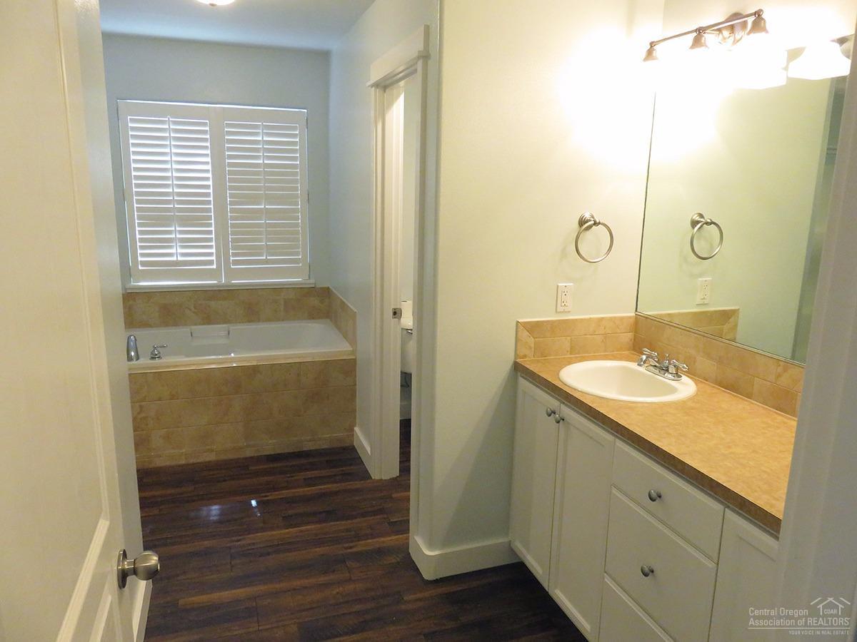 Crescent Creek - Residential