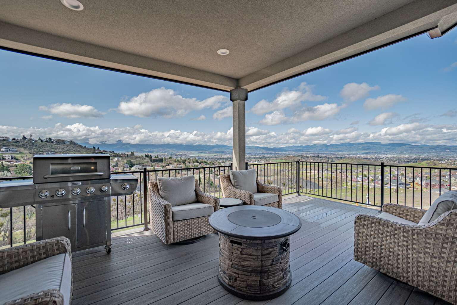 Innsbruck Ridge At Vista Pointe Phase 1 And 2 - Residential