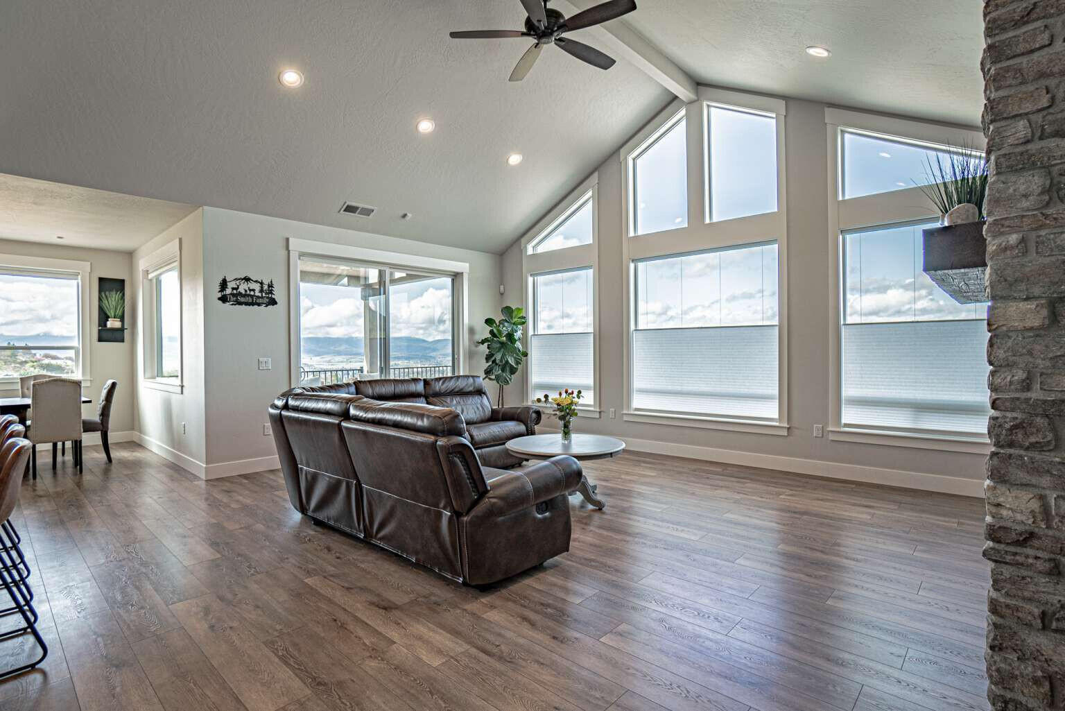 Innsbruck Ridge At Vista Pointe Phase 1 And 2 - Residential