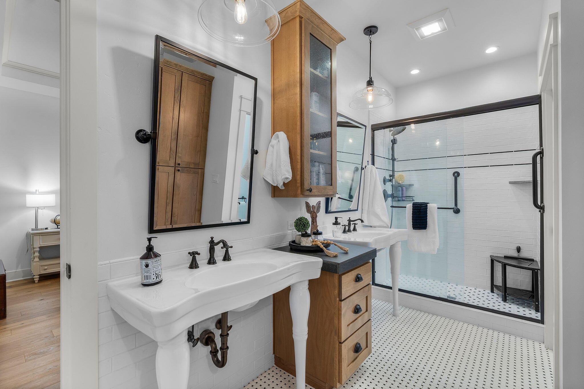 Pine Meadow Vill - Residential