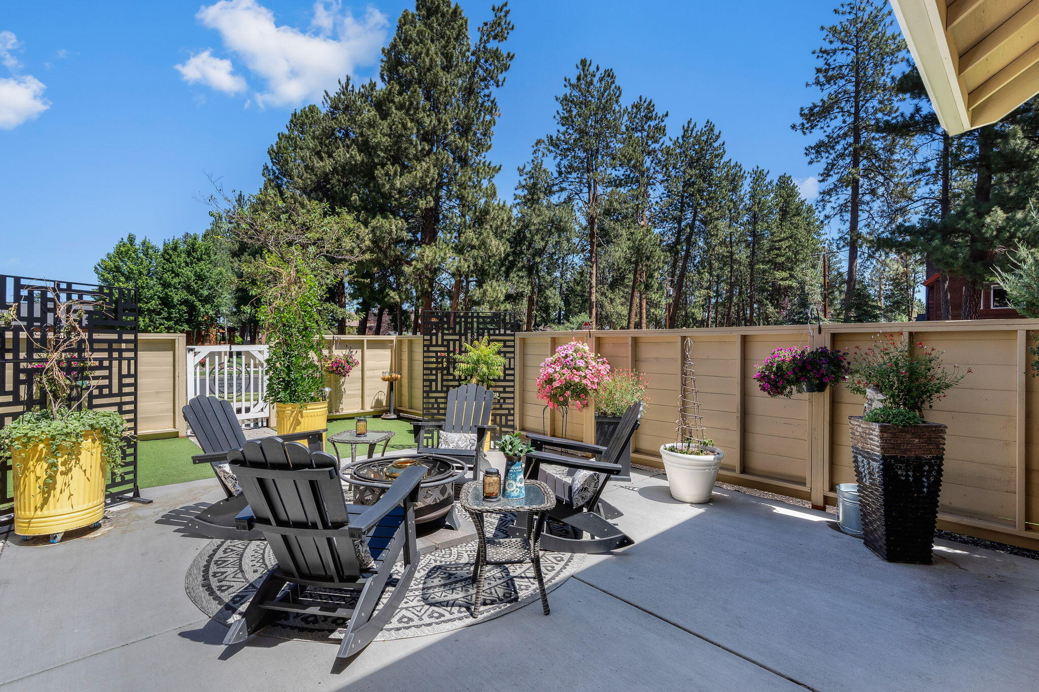 Pine Meadow Vill - Residential